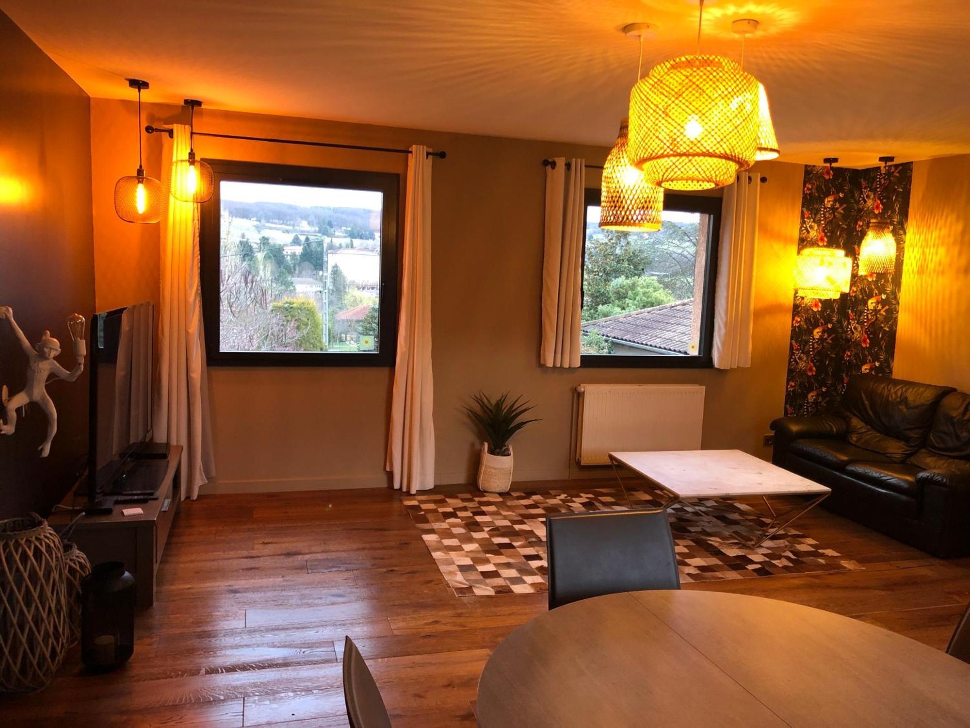 Logements Chaleureux Dans Maison Avec Piscine A 35 Min De Lyon Alix Exteriér fotografie